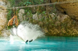 al agua con tirolesas